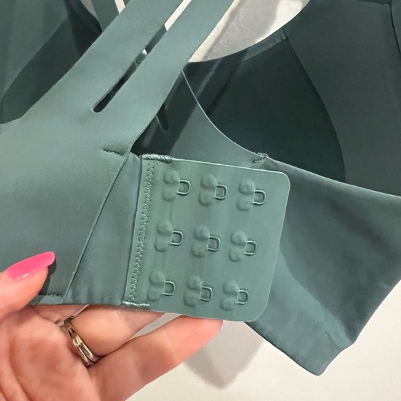 Lululemon AirSupport Bra High Support, 36DD Tidewater Teal / Vapor - Picture 6 of 13